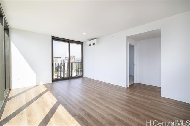 Foto del edificio - 987 Queen St