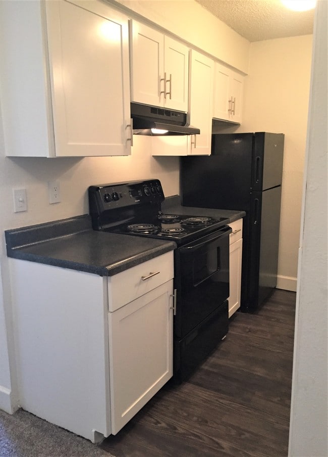 Building Photo - Landry Apartment Homes