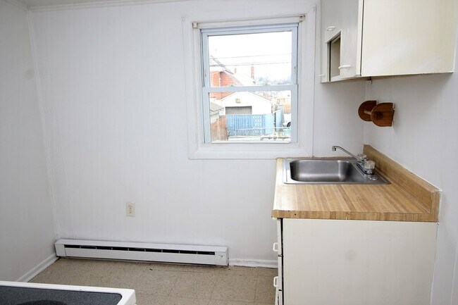 Foto del edificio - 1957 Snyder Ave