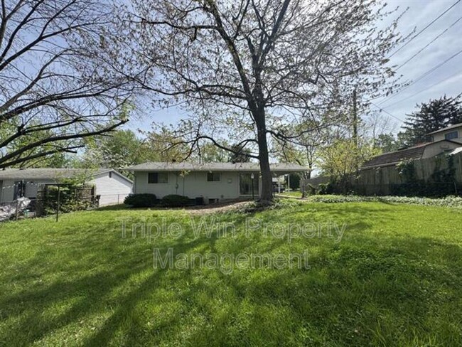 Foto del edificio - 1035 Bluefield Dr
