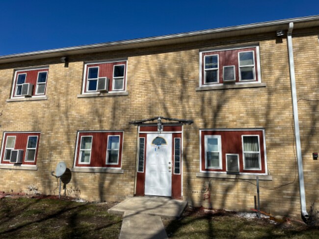 Building Photo - 163 N Rosewood Ave