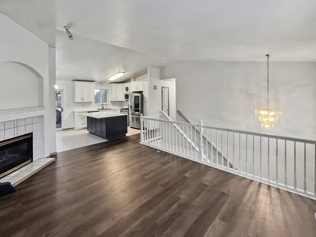 Building Photo - 6426 Coachman Cir