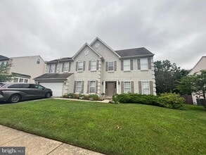 Building Photo - 721 Deer Creek Dr