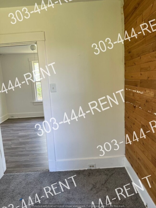 Foto del edificio - Charming 3-Bedroom, 1-Bath Ranch Home in the Denver Metro Area