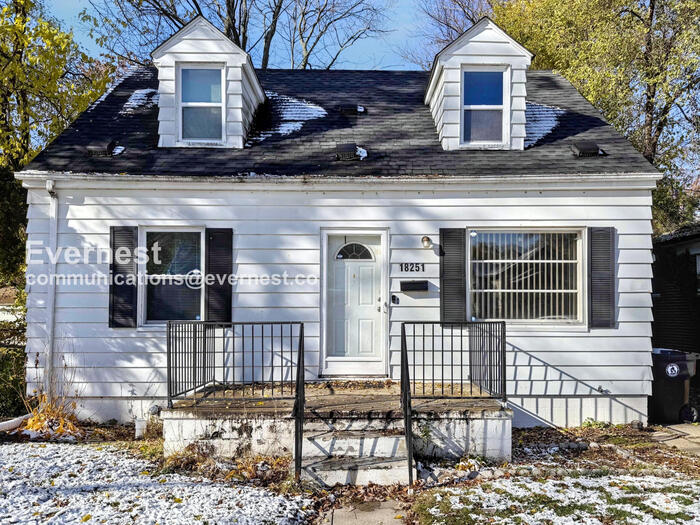 Foto principal - 18251 Brady St