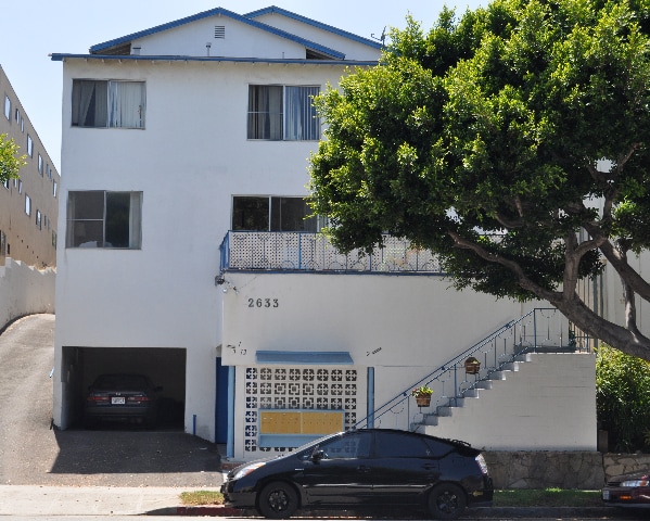 Building Photo - 2633 Centinela Ave