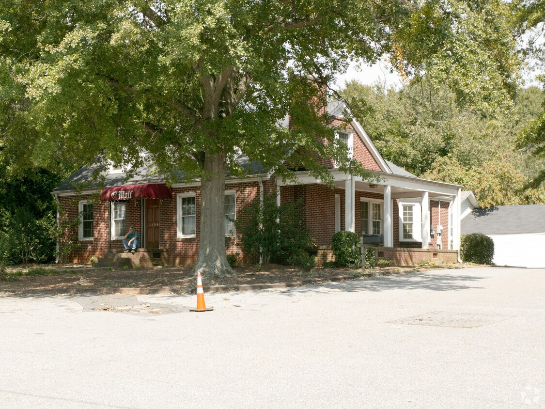 Building Photo - 3304 White Horse Rd
