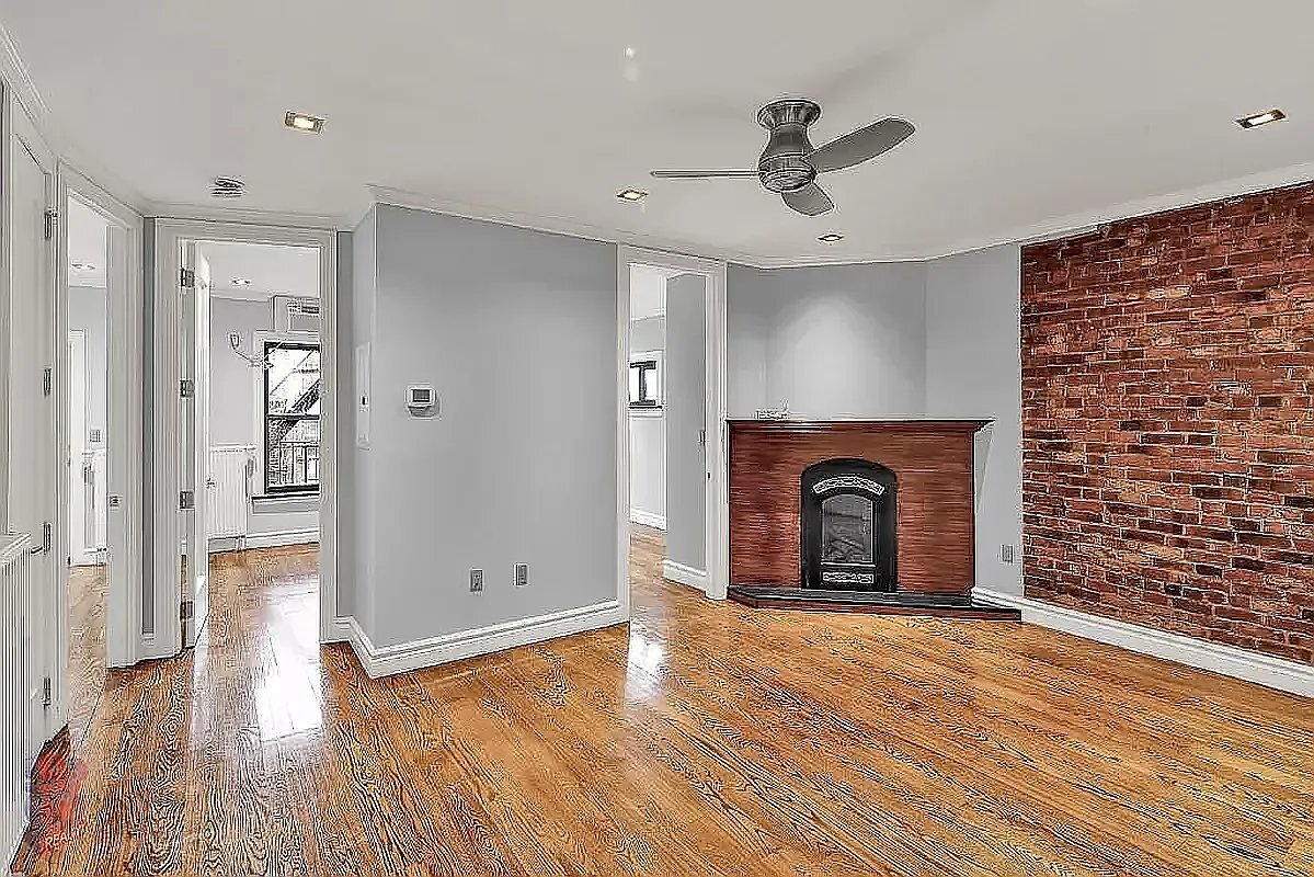 Foto principal - 330 East SIXTH Street