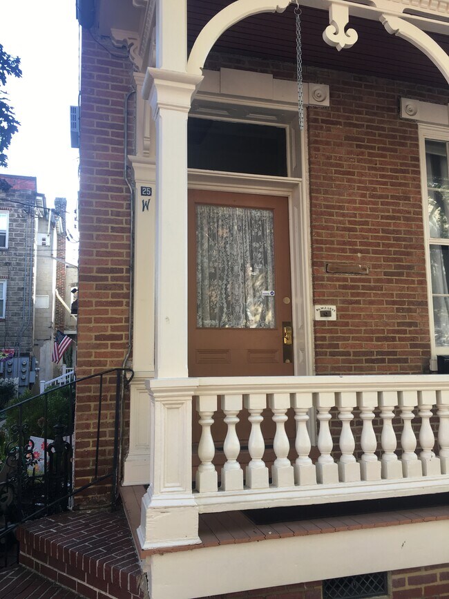 Foto del edificio - 25 W Boscawen St