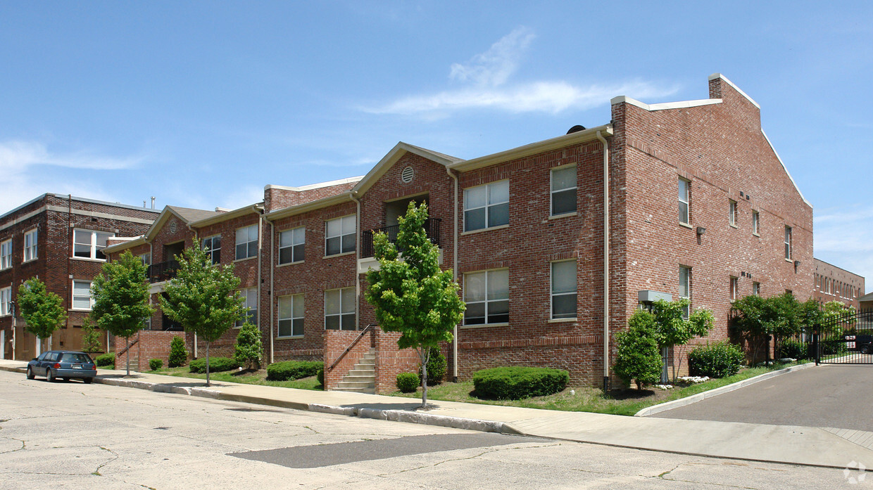 Building Photo - 80 Talbot Ave