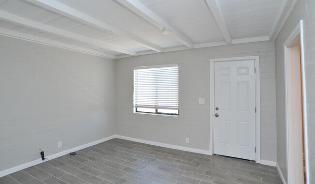Foto del edificio - 3841 N Park Ave