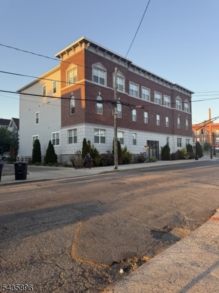 Building Photo - 7 Myrtle St
