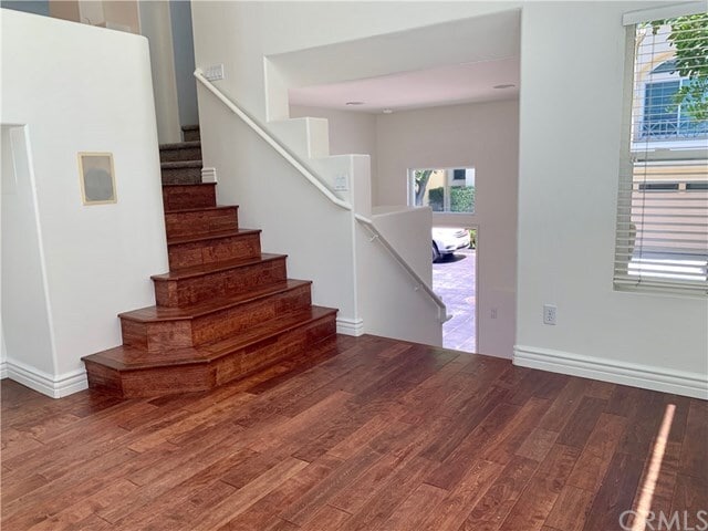 Building Photo - 255 Montana Del Lago Dr