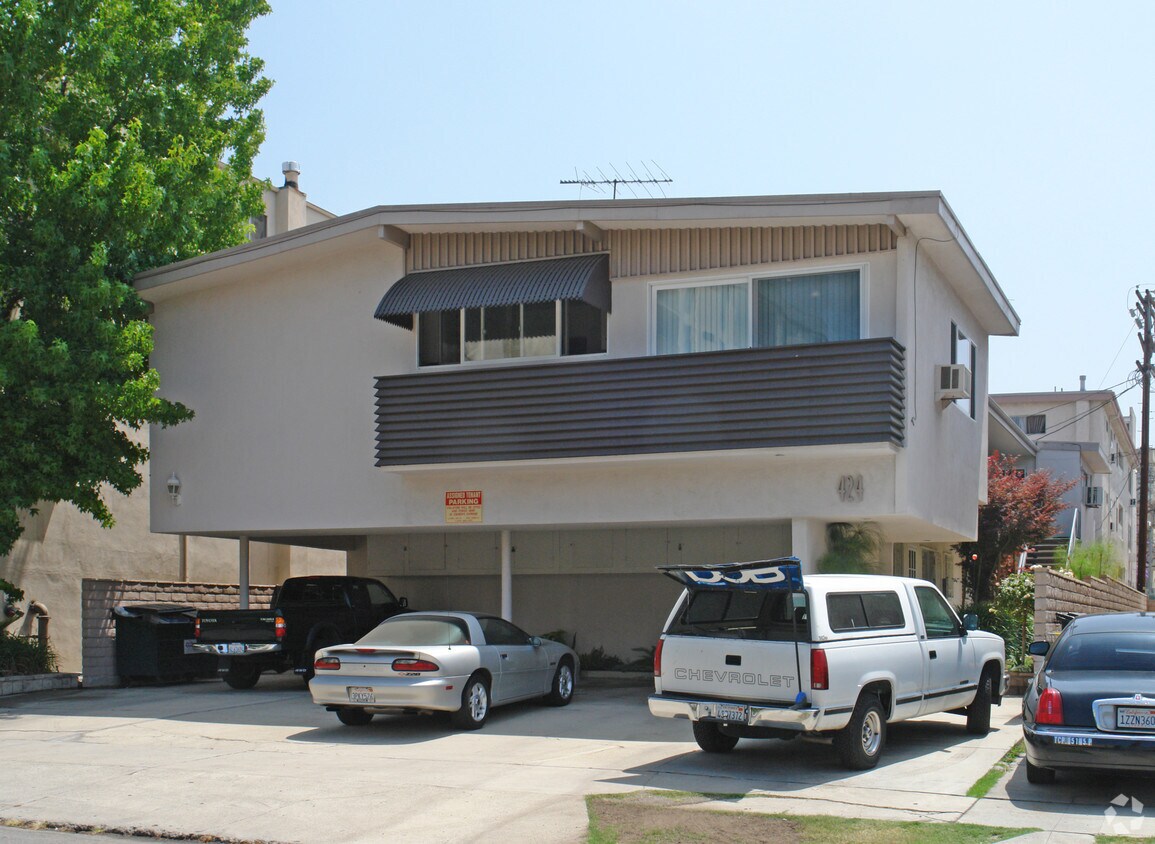 Primary Photo - 424 S Sherbourne Dr