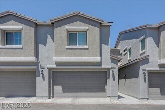 Building Photo - 2860 Sunflower Days Ave