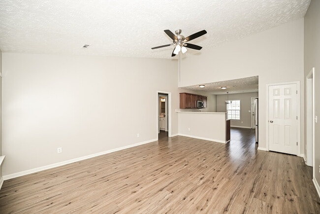 Building Photo - 4002 Deer Run Trace