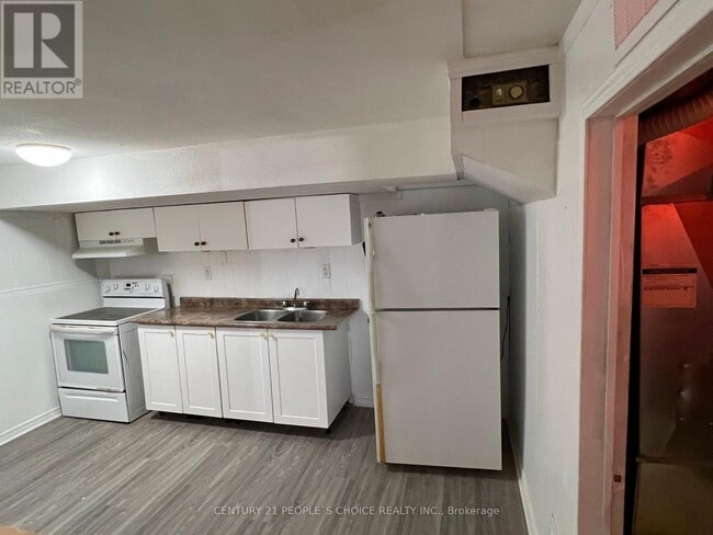 Building Photo - 534 Lana Terrace