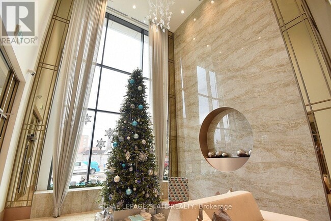 Photo du bâtiment - 2007 James St