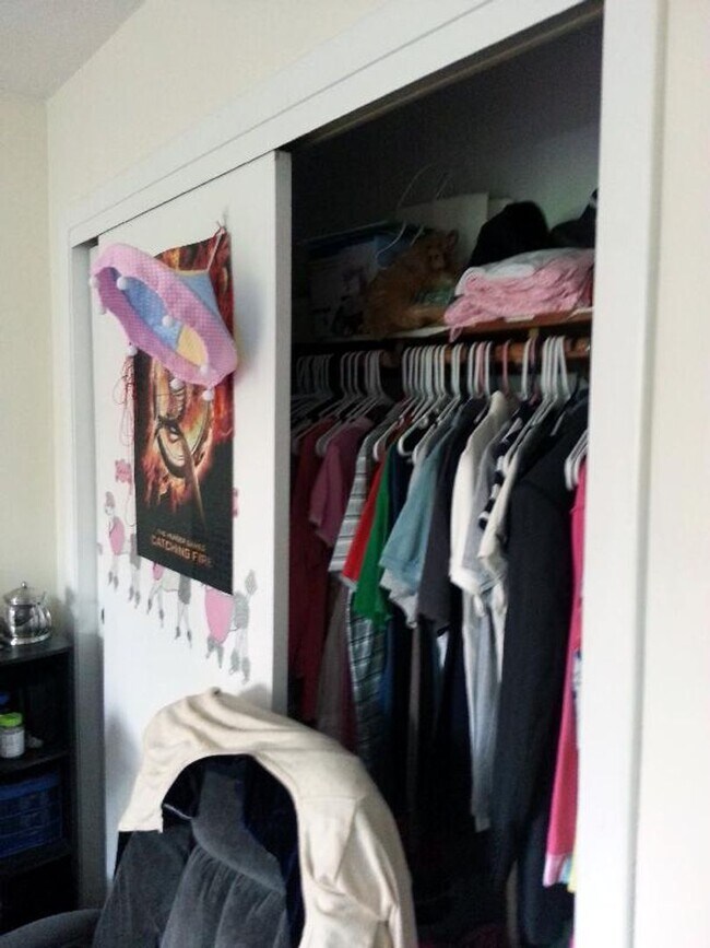 Building Photo - 9/1 ALLSTON 2 BED *NO FEE*