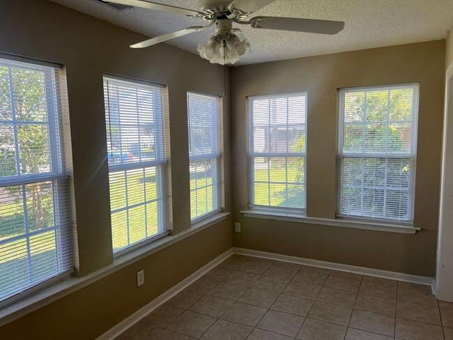 Building Photo - 3806 A Maypop Circle