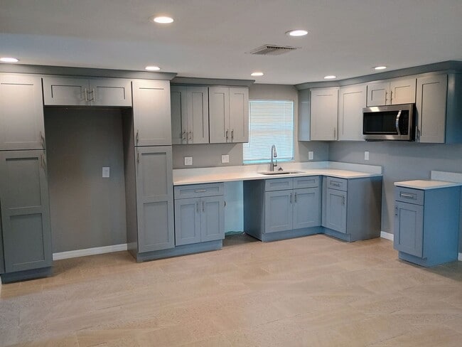 Building Photo - 6737 Udell Ln