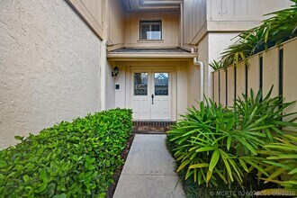 Building Photo - 16914 Waterbend Dr