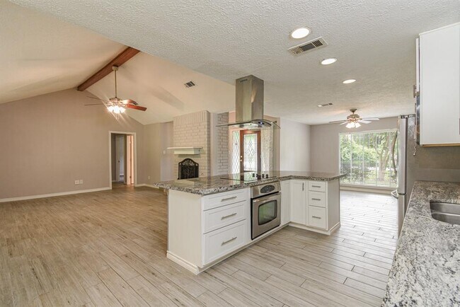 Foto del edificio - 14126 W Cypress Forest Dr