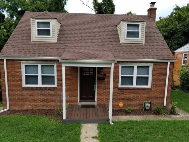 Building Photo - 1350 Barr Ave