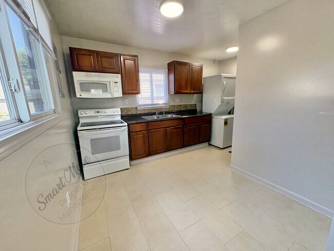 Foto del edificio - 14449 Myrand St