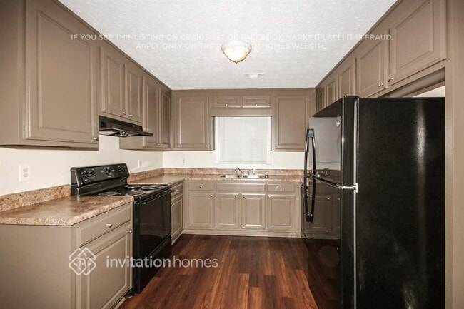 Building Photo - 4793 Cedar Lake Dr SE