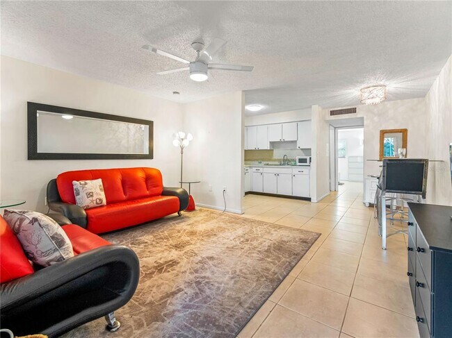 Foto del edificio - 7151 Sunset Way