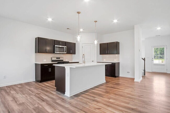 Foto del edificio - Room in House on Starmoss Ln