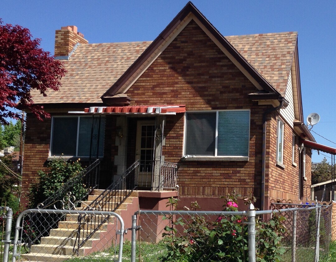 449 E 3400 S Unit Top Floor, South Salt Lake, UT 84115 Apartments 449 E 3400 S South Salt Lake