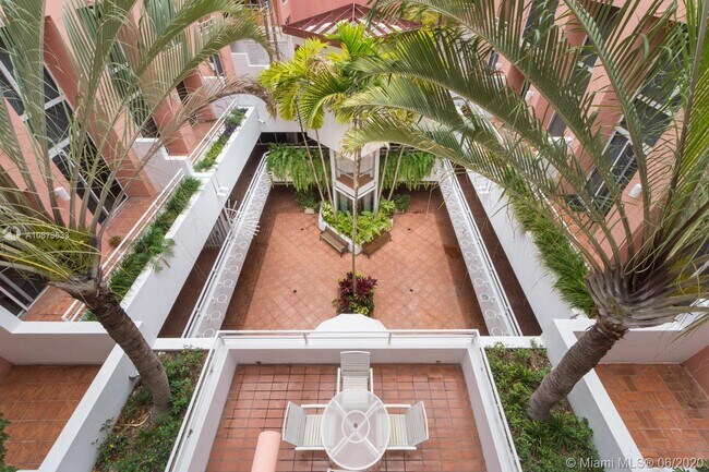 Building Photo - 2801 Florida Ave