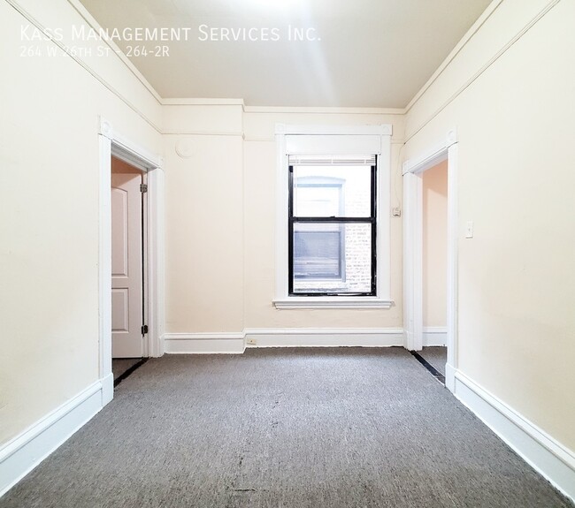 Building Photo - 264 W 26th St