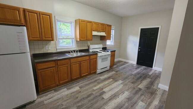 Foto del edificio - 235 Starr St