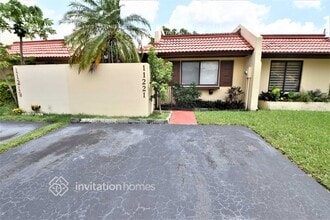 Building Photo - 11221 SW 117th Ct