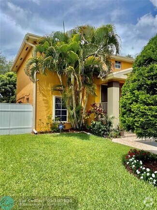 Building Photo - 5871 Woodland Point Dr