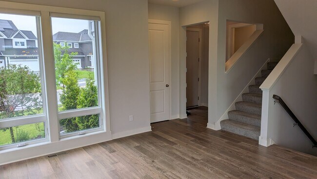 Foto del edificio - Amazing updated Chaska 4 bedroom home!