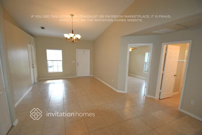 Building Photo - 1660 E Breezy Ln
