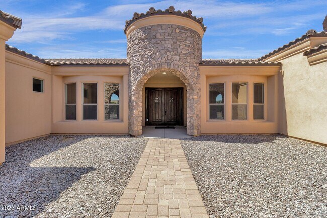 Building Photo - 3791 E Sunnydale Dr