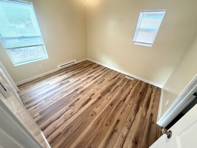 Foto del edificio - 1380 Cleveland St