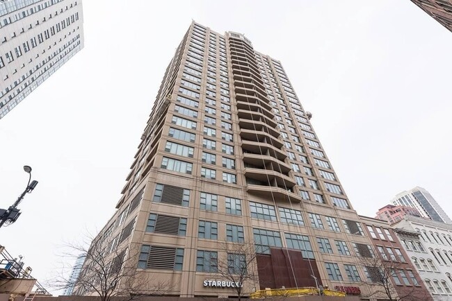 Building Photo - 200 N Jefferson St