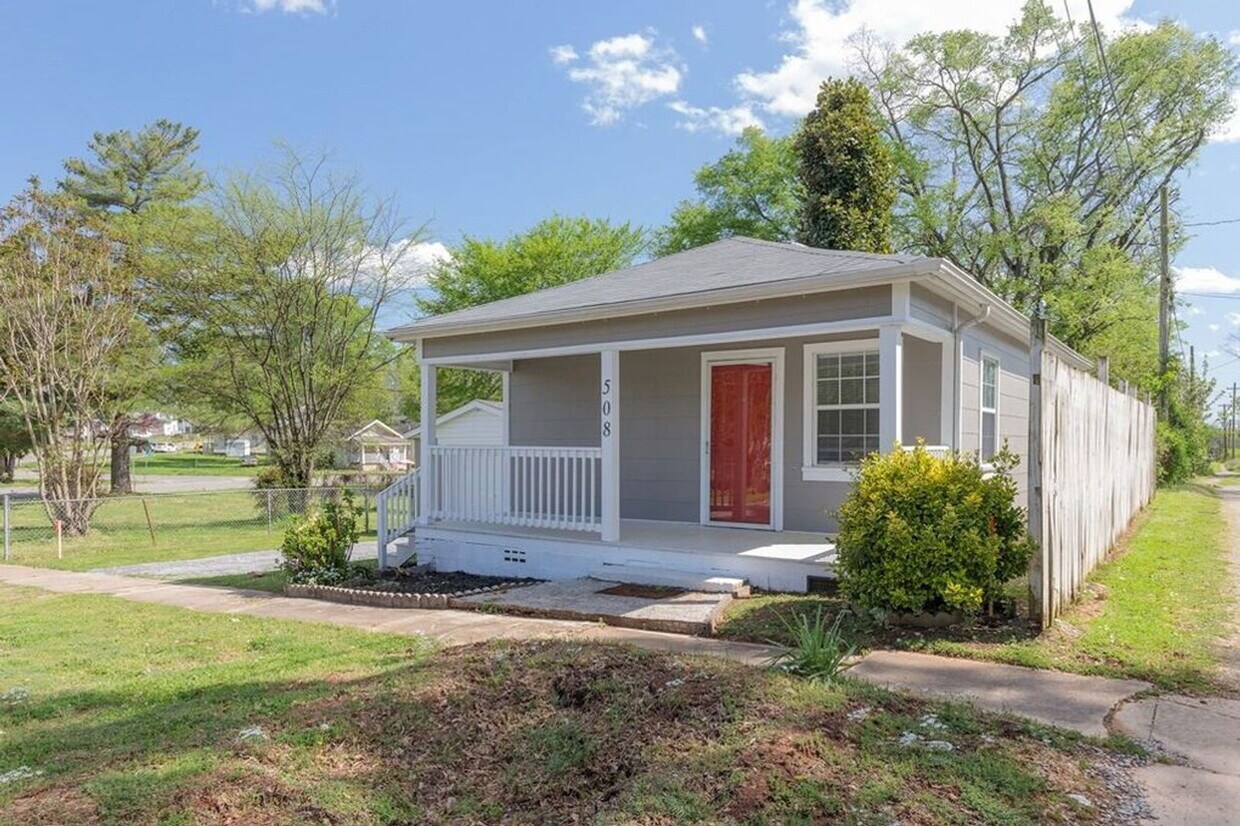 Foto principal - 508 E 6th St