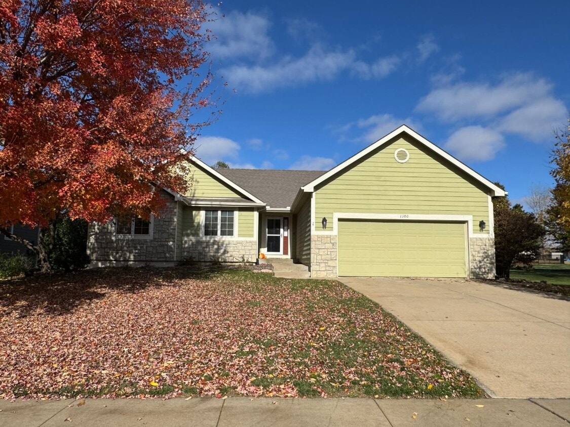 Primary Photo - 1380 Stonecreek Dr