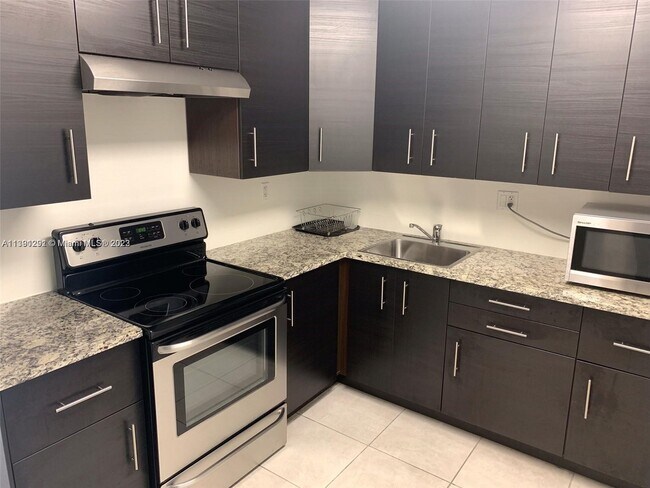 Foto del edificio - 7727 SW 86th St