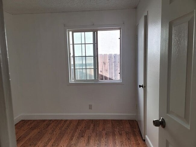 Building Photo - 1713 Linden Way