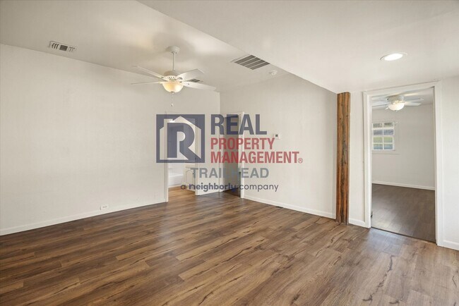 Foto del edificio - Charming Rock Home on Oversized Lot in Glen Rose