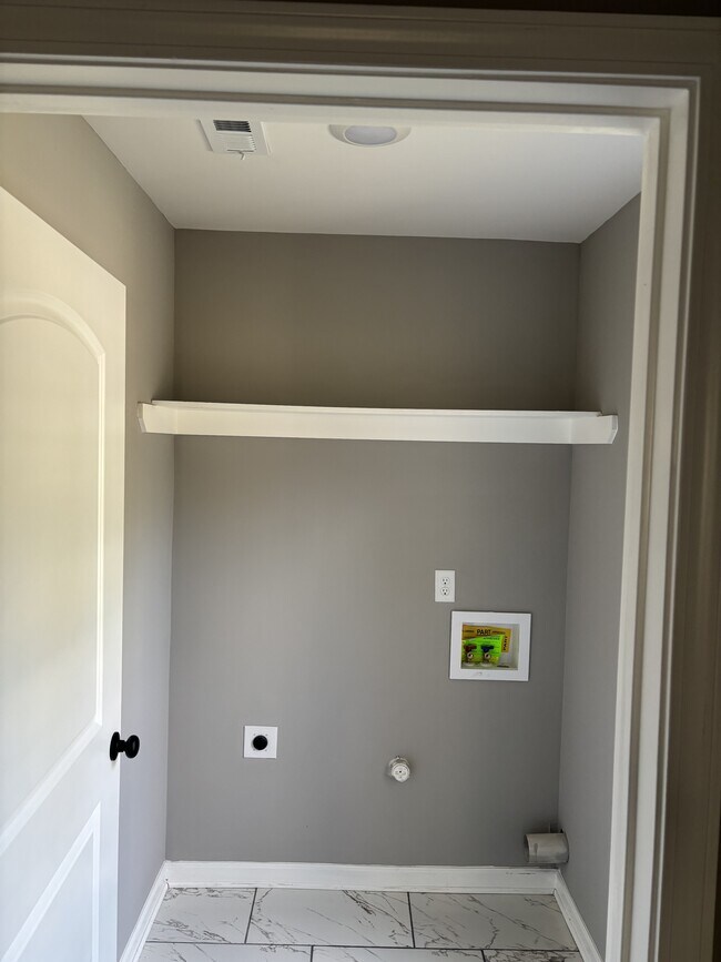 Foto del edificio - 3731 Whittier Rd