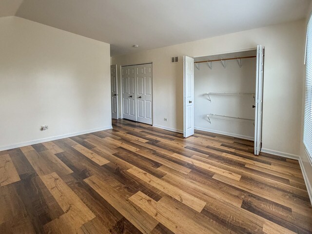 Building Photo - 5090 Prairie Oak Rd